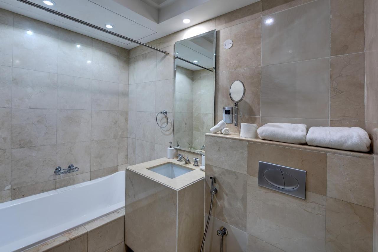 Durrani Homes - Unique Garden Apt At Souk Al Bahar Besides Dubai Mall & Burjkhalifa With Private Jaccuzi Esterno foto