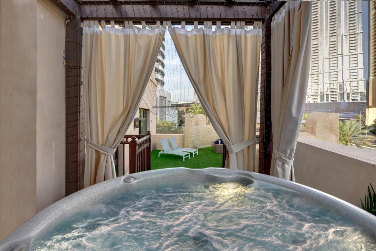 Durrani Homes - Unique Garden Apt At Souk Al Bahar Besides Dubai Mall & Burjkhalifa With Private Jaccuzi Esterno foto