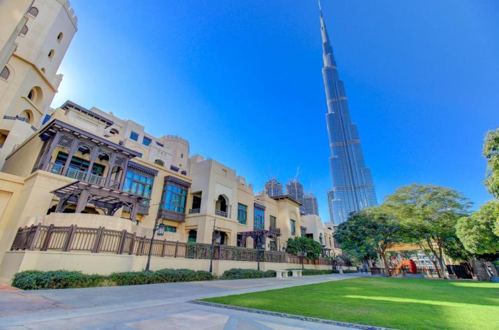 Durrani Homes - Unique Garden Apt At Souk Al Bahar Besides Dubai Mall & Burjkhalifa With Private Jaccuzi Esterno foto
